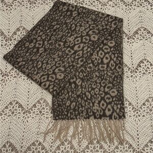 Charter Club Animal Print Scarf in Black and Cream 100% Cashmere Cheetah Print